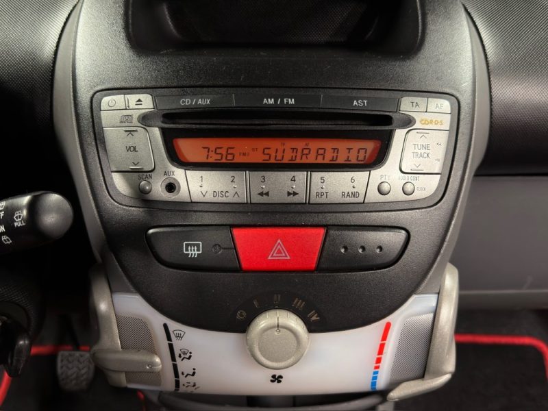 PEUGEOT 107 1.0 68 Cv 5 PORTES / PAIEMENT EN 4 FOIS PAR CB POSSIBLE