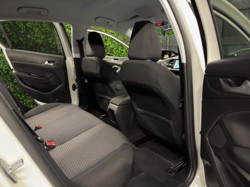 PEUGEOT 308 II PHASE 2 STYLE 1.2 TURBO 110 Cv ECRAN TACTILE / CRIT AIR 1 - GARANTIE 1 AN