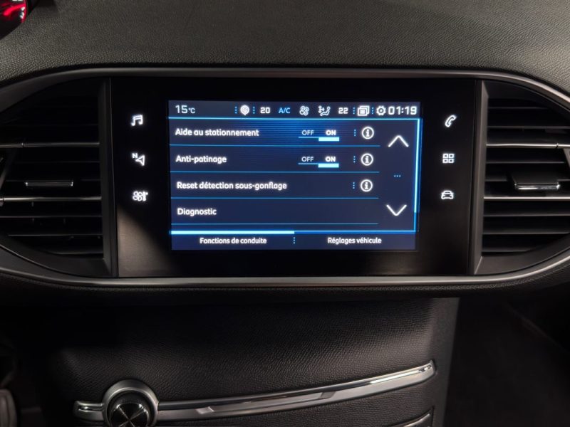 PEUGEOT 308 II PHASE 2 STYLE 1.2 TURBO 110 Cv ECRAN TACTILE / CRIT AIR 1 - GARANTIE 1 AN