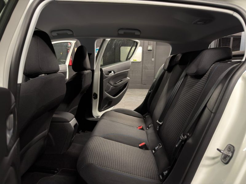 PEUGEOT 308 II PHASE 2 STYLE 1.2 TURBO 110 Cv ECRAN TACTILE / CRIT AIR 1 - GARANTIE 1 AN