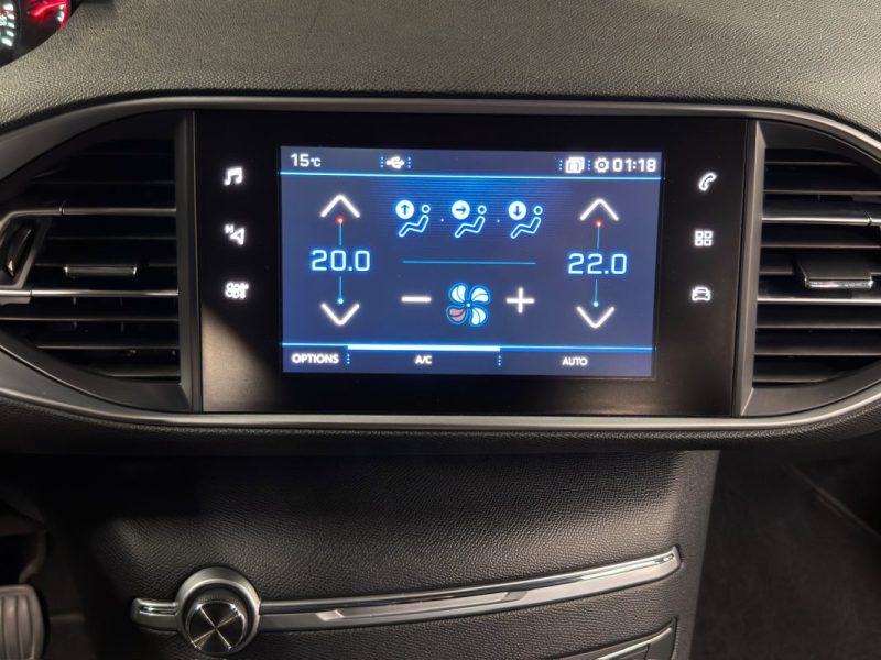 PEUGEOT 308 II PHASE 2 STYLE 1.2 TURBO 110 Cv ECRAN TACTILE / CRIT AIR 1 - GARANTIE 1 AN