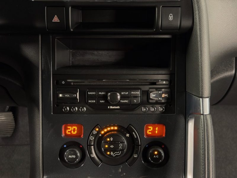 PEUGEOT 3008 PHASE 2 STYLE 1.2 TURBO 130 Cv 1ERE MAIN / ORIGINE FRANCE CRIT AIR 1 - GARANTIE 1 AN