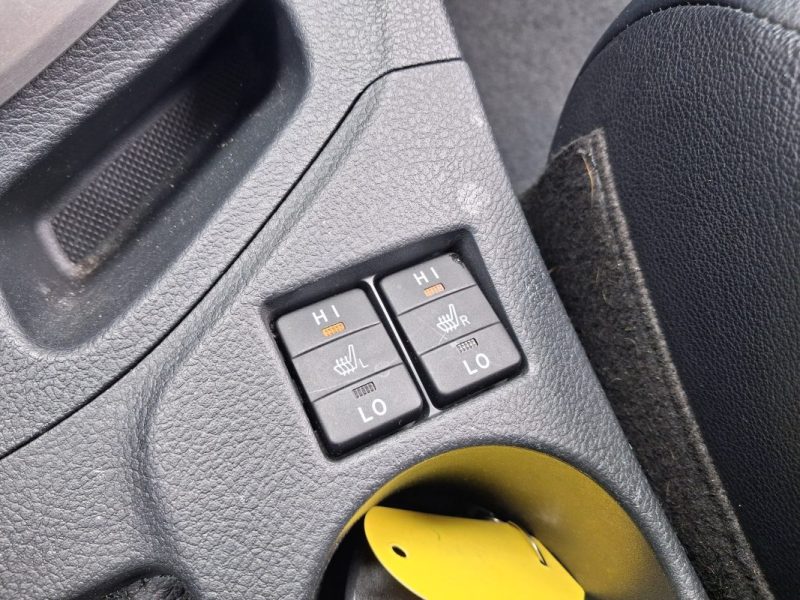 TOYOTA AURIS 136H HYBRID DYNAMIC  CAMERA GPS SIEGES CHAUFFANTS 