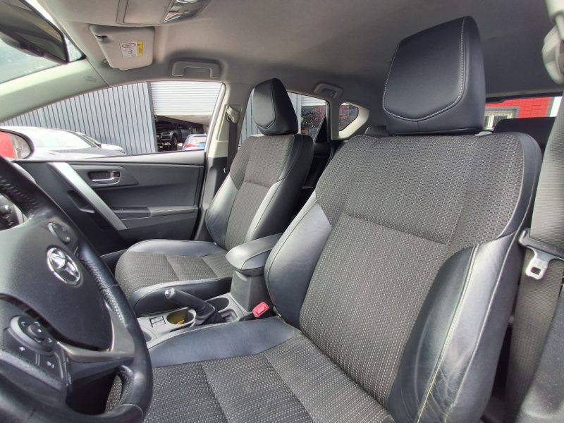 TOYOTA AURIS 136H HYBRID DYNAMIC  CAMERA GPS SIEGES CHAUFFANTS 