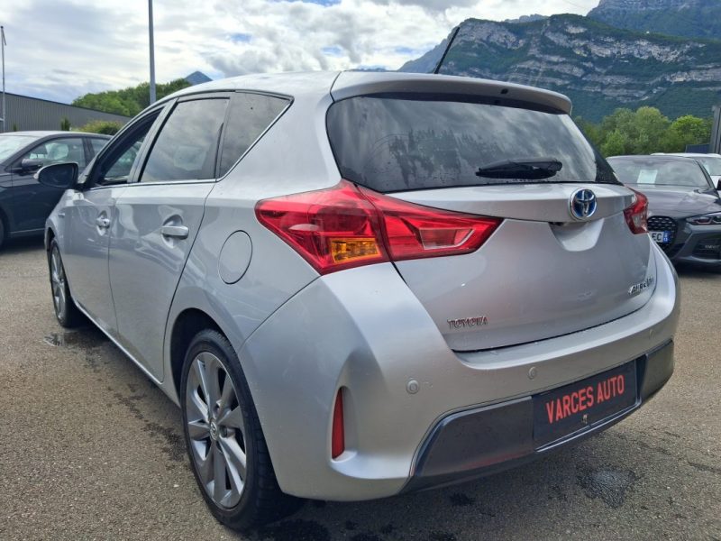 TOYOTA AURIS 136H HYBRID DYNAMIC  CAMERA GPS SIEGES CHAUFFANTS 