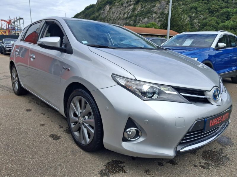 TOYOTA AURIS 136H HYBRID DYNAMIC  CAMERA GPS SIEGES CHAUFFANTS 