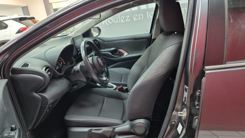 TOYOTA YARIS 4 BERLINE 116cv DYNAMIC BUSINESS/1 ERE MAIN/TVA RECUPERABLE