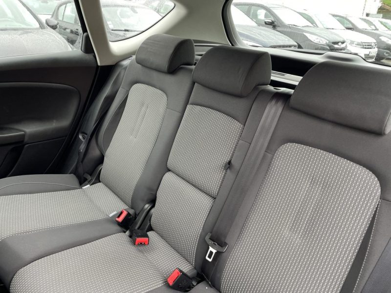 SEAT ALTEA XL 1.6 TDI90 FAP RÉFERENCE 2011
