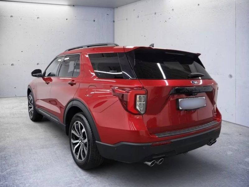 FORD EXPLORER PHEV ST-LINE 457ch / TOIT PANO / CAMÉRA 360 / B&O / ATTELAGE