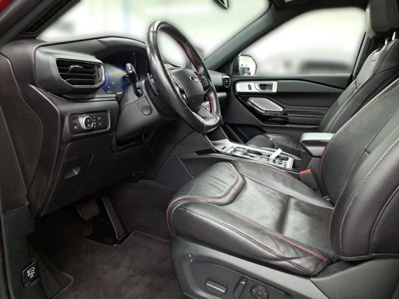 FORD EXPLORER PHEV ST-LINE 457ch / TOIT PANO / CAMÉRA 360 / B&O / ATTELAGE