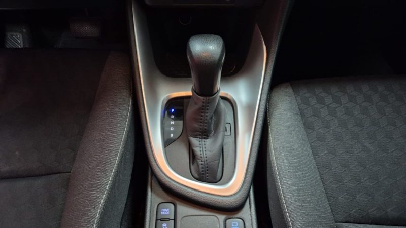 TOYOTA YARIS 4 BERLINE 116cv DYNAMIC BUSINESS 2022/1 ERE MAIN/TVA RECUPERABLE