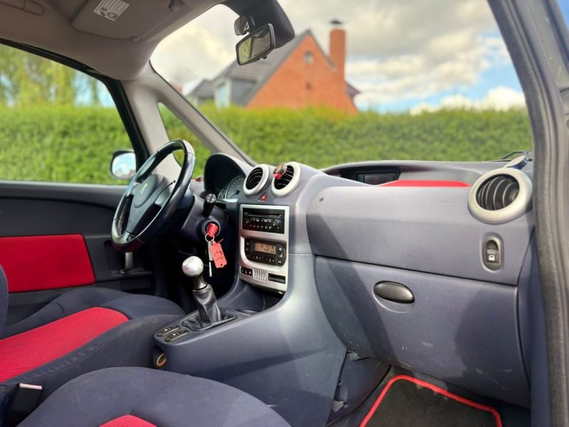 ✅ Vends PEUGEOT 1007 DOLCE 1.4 HDI  // FAIBLE CONSOMMATION // ENTRETIEN ET DISTRIBUTION À JOUR
