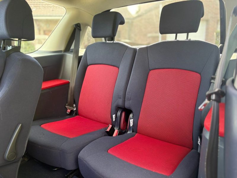 ✅ Vends PEUGEOT 1007 DOLCE 1.4 HDI  // FAIBLE CONSOMMATION // ENTRETIEN ET DISTRIBUTION À JOUR