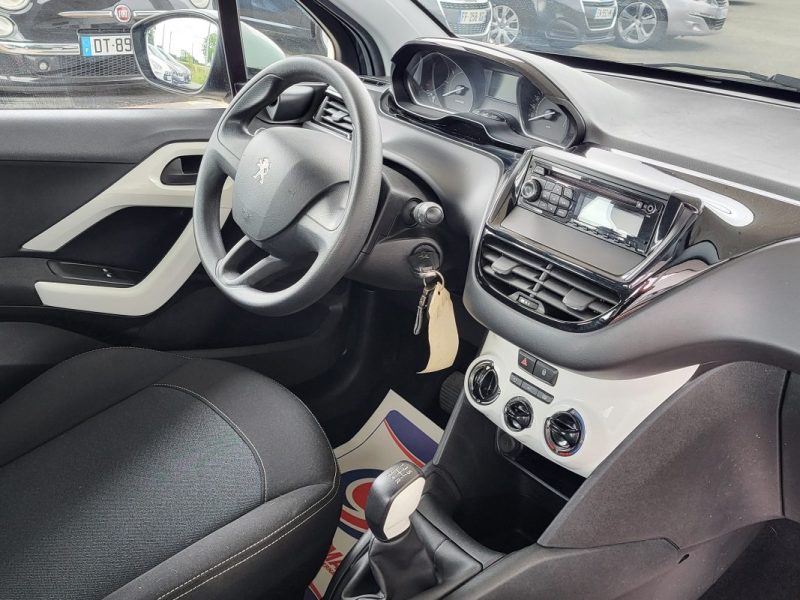PEUGEOT 208 1.2 PURE TECH 68 LIKE 2019