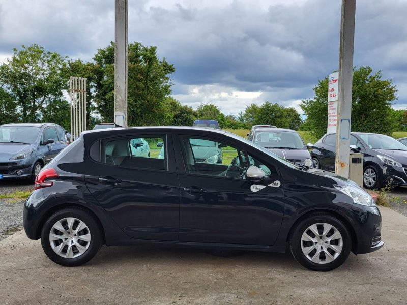PEUGEOT 208 1.2 PURE TECH 68 LIKE 2019