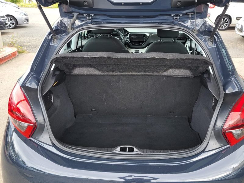 PEUGEOT 208 1.2 PURE TECH 68 LIKE 2019