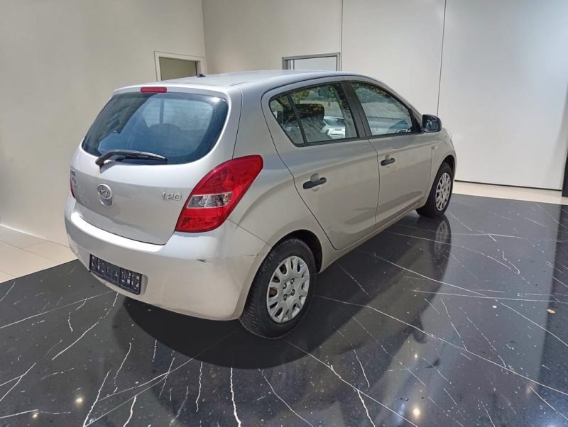 HYUNDAI I20 1.2 CLASSIC 2010