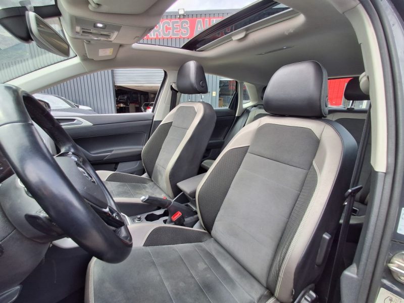VOLKSWAGEN POLO  1.6 TDI 95 CV DSG CARAT TOIT OUVRANT SIEGES CHAUFFANTS 