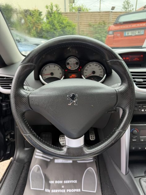 PEUGEOT 207 CC ROLAND GARROS 2009 - 89 157Kms -Premier Main - Distrib ok - SUIVIT PEUGEOT