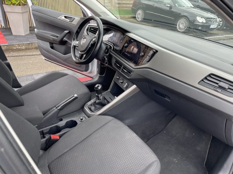 VOLKSWAGEN POLO VI 1.6 TDI 95CH LOUNGE BUSINESS RÉVERSIBLE 2020