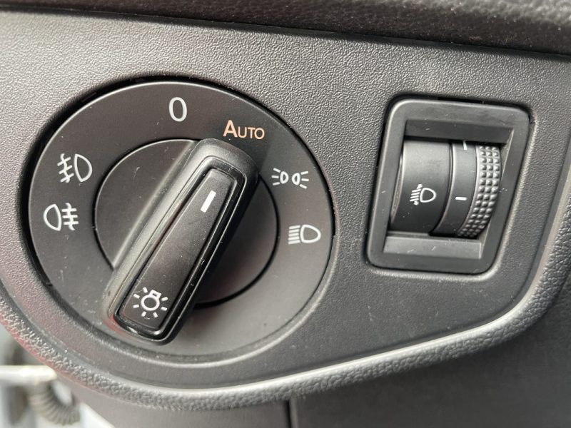 VOLKSWAGEN POLO VI 1.6 TDI 95CH LOUNGE BUSINESS RÉVERSIBLE 2020