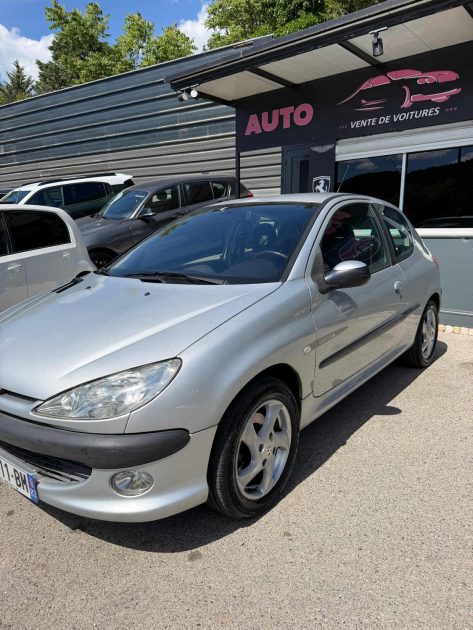 Peugeot 206 Quicksilver Essence – Révisée, Garantie 12 mois, Distribution neuve