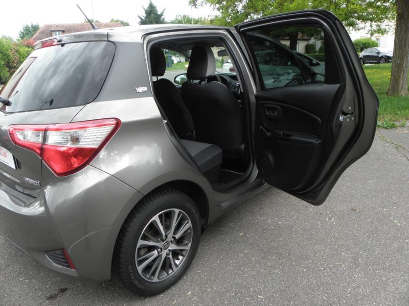 TOYOTA YARIS III 1.5 HYBRID 100CH Y20 CLUB / 3CH 2019