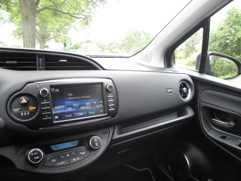TOYOTA YARIS III 1.5 HYBRID 100CH Y20 CLUB / 3CH 2019