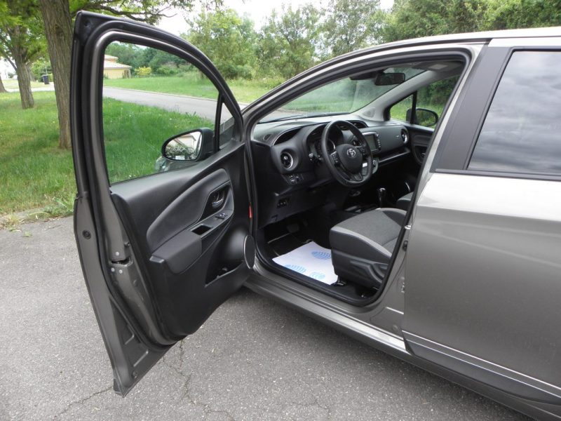 TOYOTA YARIS III 1.5 HYBRID 100CH Y20 CLUB / 3CH 2019