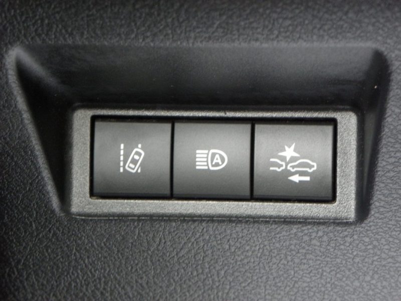 TOYOTA YARIS III 1.5 HYBRID 100CH Y20 CLUB / 3CH 2019
