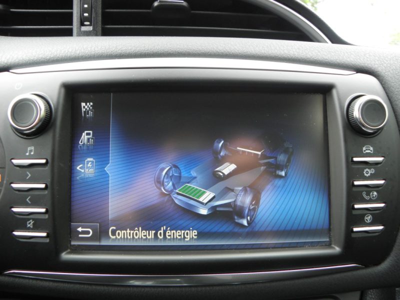 TOYOTA YARIS III 1.5 HYBRID 100CH Y20 CLUB / 3CH 2019