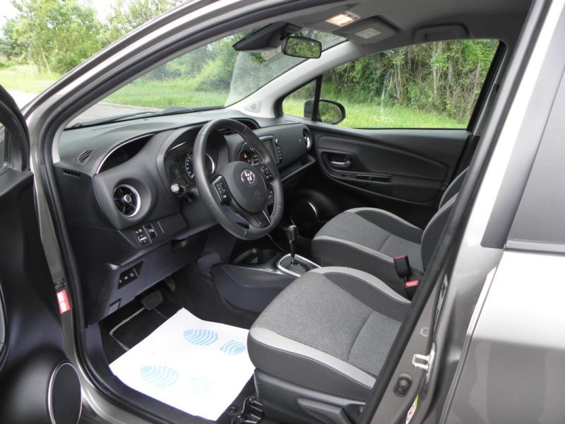 TOYOTA YARIS III 1.5 HYBRID 100CH Y20 CLUB / 3CH 2019