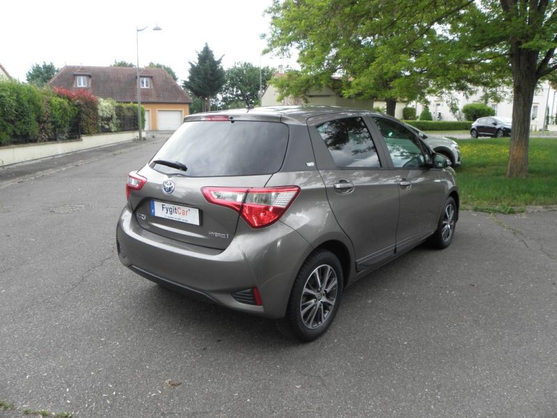 TOYOTA YARIS III 1.5 HYBRID 100CH Y20 CLUB / 3CH 2019