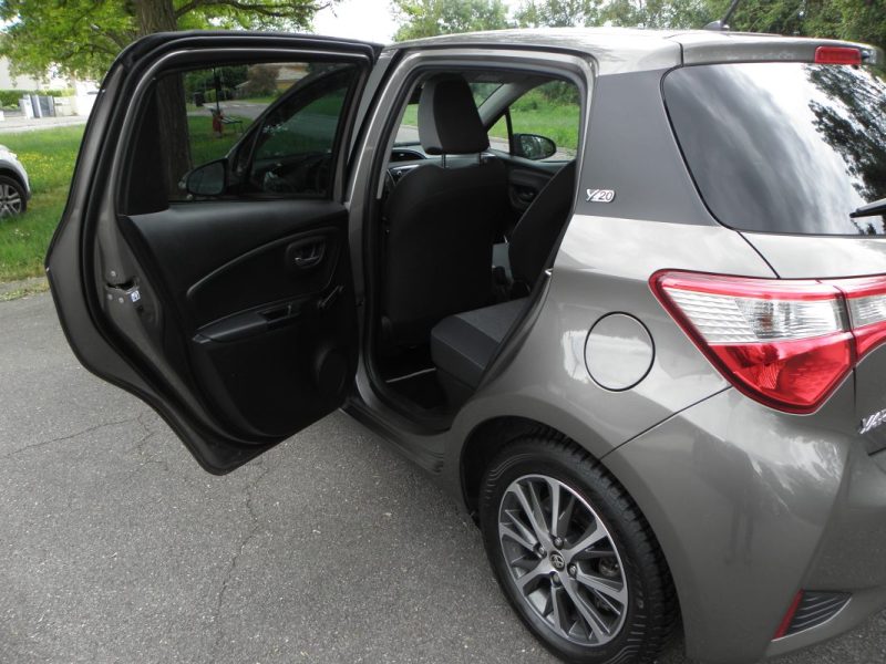TOYOTA YARIS III 1.5 HYBRID 100CH Y20 CLUB / 3CH 2019
