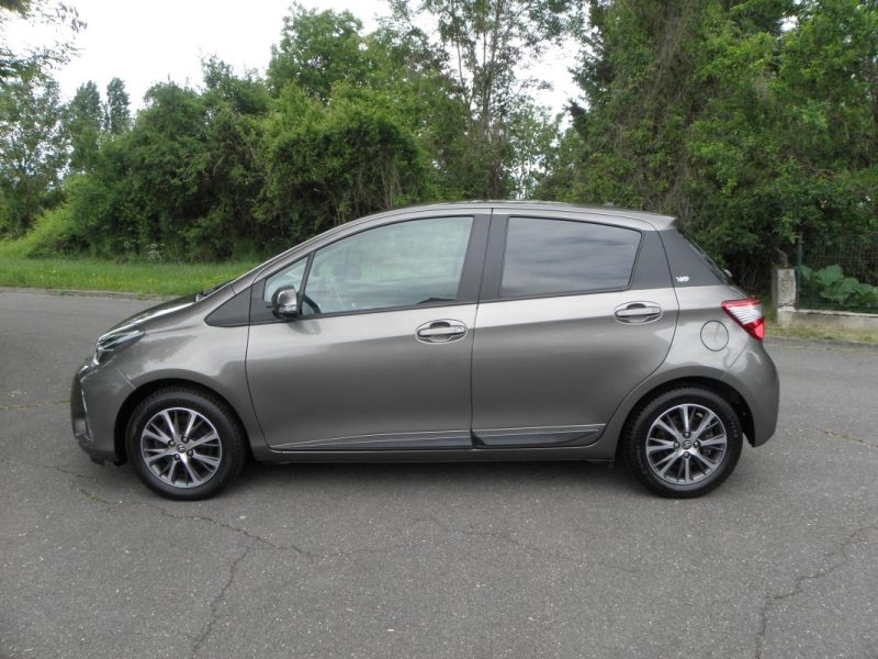 TOYOTA YARIS III 1.5 HYBRID 100CH Y20 CLUB / 3CH 2019