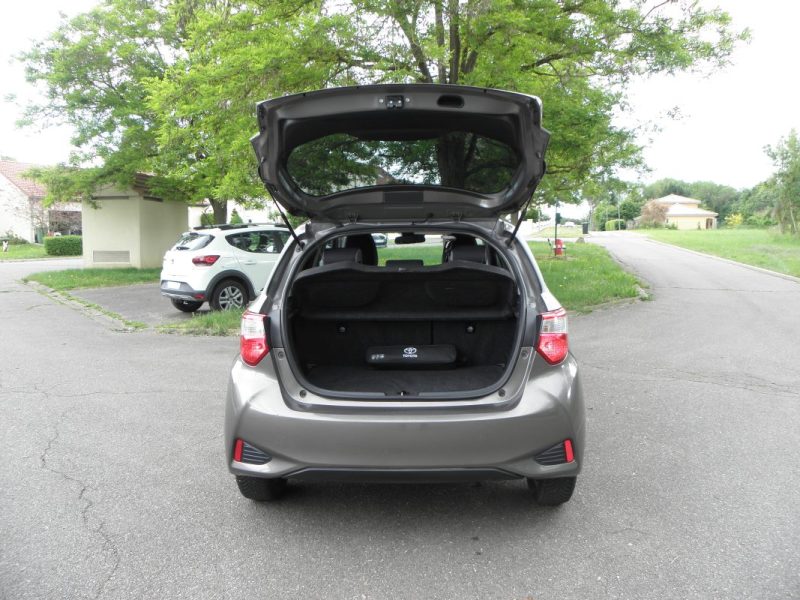 TOYOTA YARIS III 1.5 HYBRID 100CH Y20 CLUB / 3CH 2019