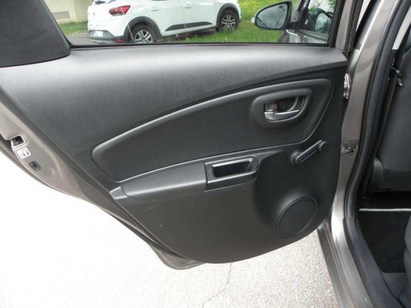 TOYOTA YARIS III 1.5 HYBRID 100CH Y20 CLUB / 3CH 2019
