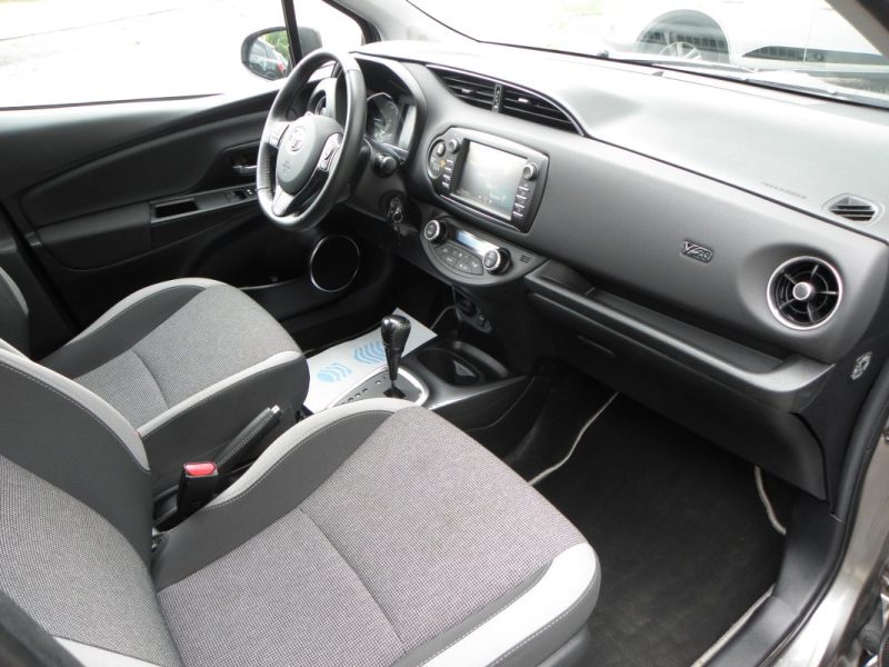 TOYOTA YARIS III 1.5 HYBRID 100CH Y20 CLUB / 3CH 2019