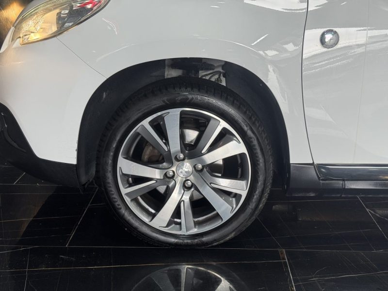 PEUGEOT 2008 1.2 Turbo 110 ALLURE 2015