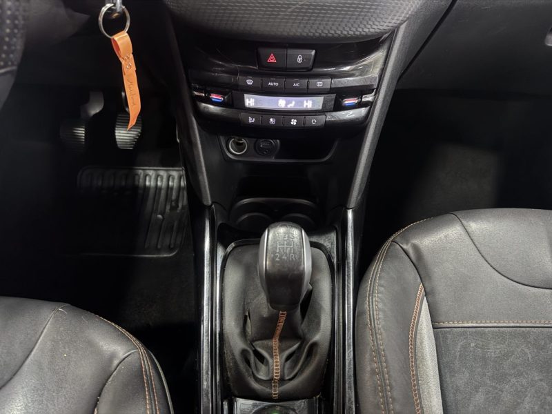 PEUGEOT 2008 1.2 Turbo 110 ALLURE 2015