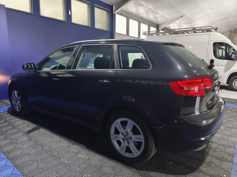 AUDI A3 1.6 TDI 105Cv AMBIENTE 2013