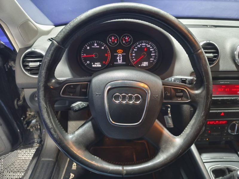 AUDI A3 1.6 TDI 105Cv AMBIENTE 2013