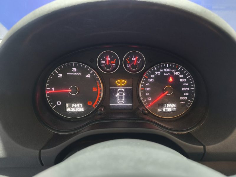 AUDI A3 1.6 TDI 105Cv AMBIENTE 2013