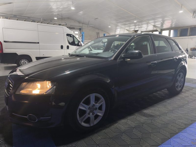 AUDI A3 1.6 TDI 105Cv AMBIENTE 2013