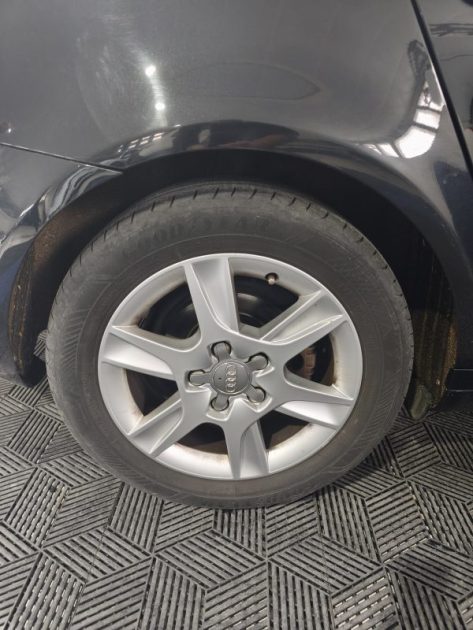 AUDI A3 1.6 TDI 105Cv AMBIENTE 2013