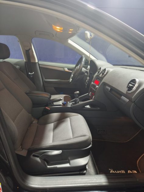 AUDI A3 1.6 TDI 105Cv AMBIENTE 2013