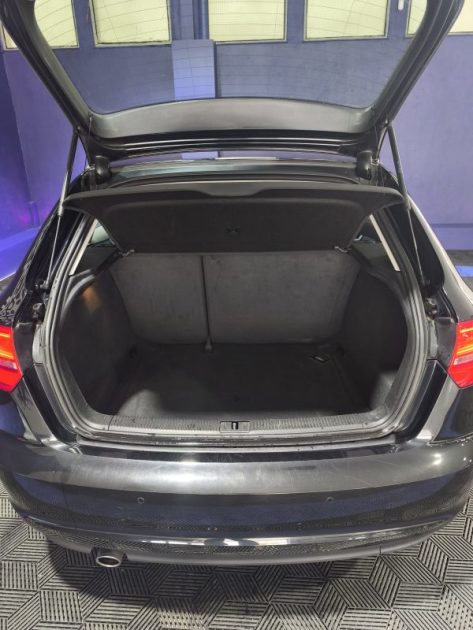 AUDI A3 1.6 TDI 105Cv AMBIENTE 2013