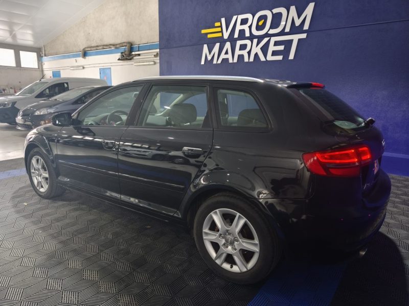 AUDI A3 1.6 TDI 105Cv AMBIENTE 2013