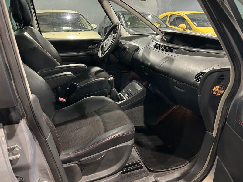 RENAULT ESPACE 4 2.0DCI 130CH