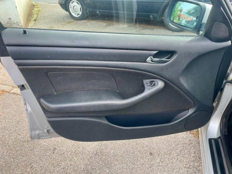 BMW SERIE 3 E46 320d 150ch SPORT DESIGN